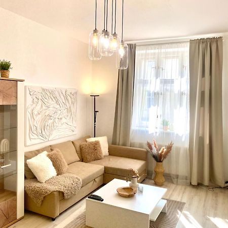 James Bond Apartment Old Town Bratysława Zewnętrze zdjęcie