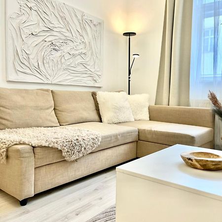 James Bond Apartment Old Town Bratysława Zewnętrze zdjęcie