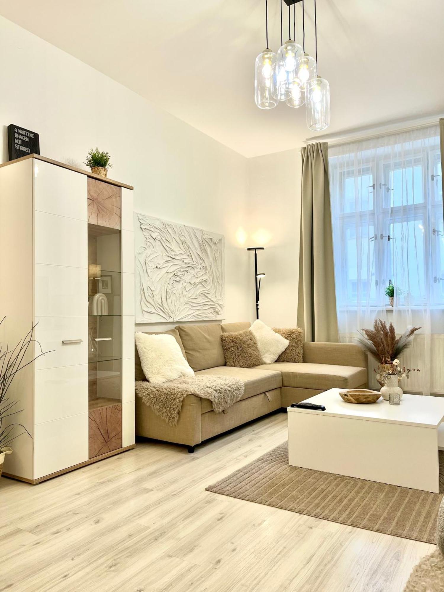 James Bond Apartment Old Town Bratysława Zewnętrze zdjęcie