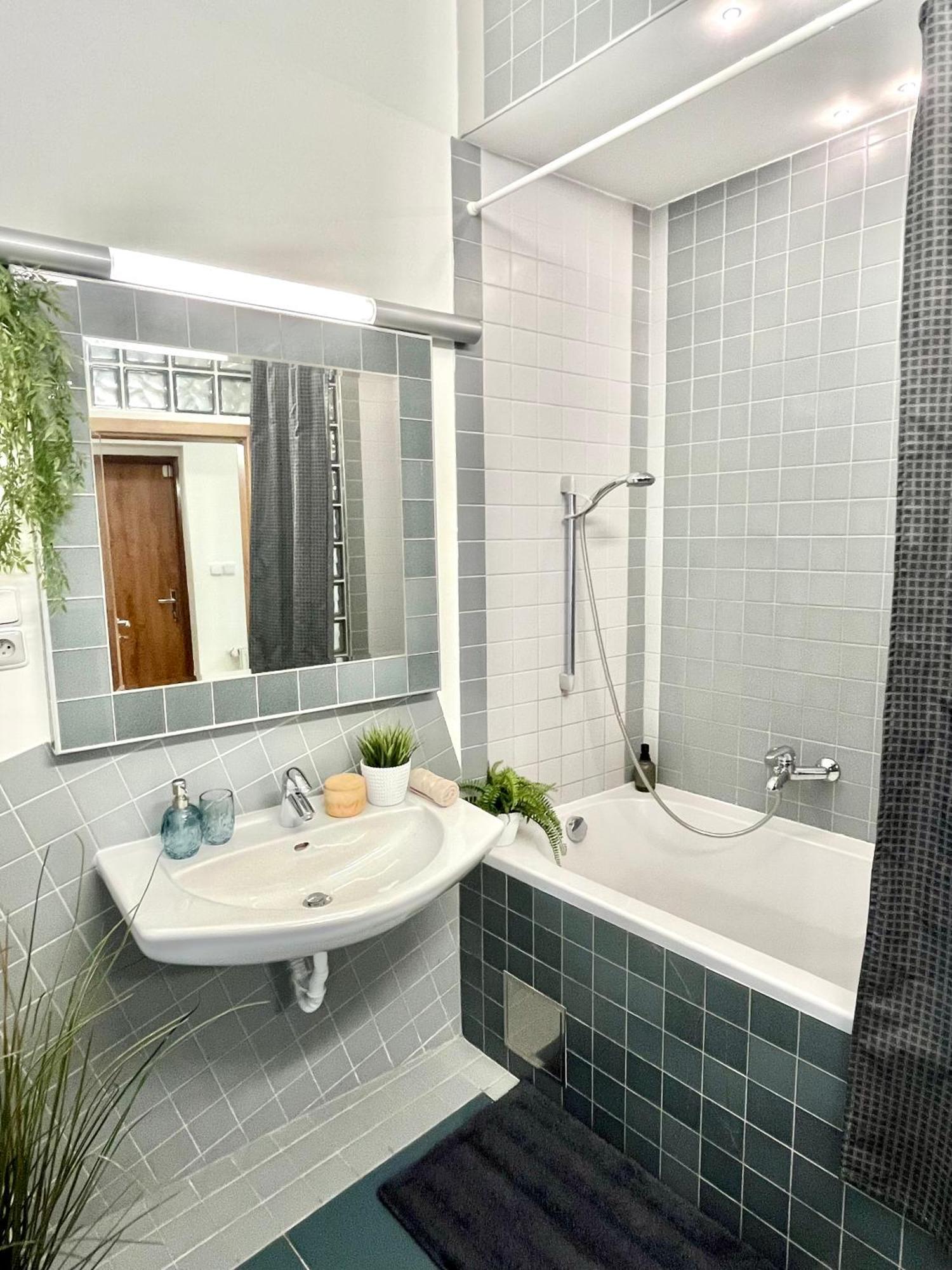 James Bond Apartment Old Town Bratysława Zewnętrze zdjęcie