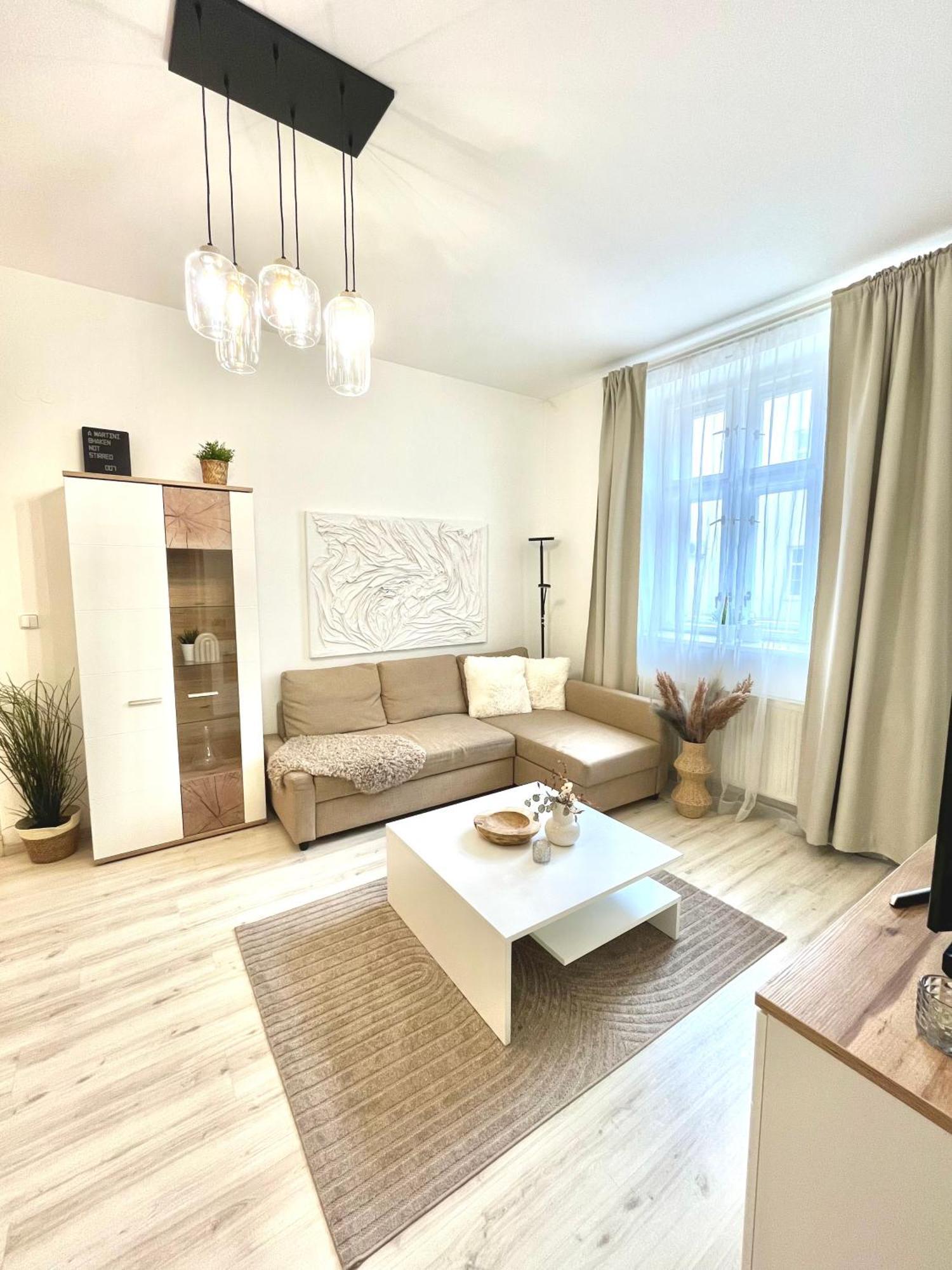James Bond Apartment Old Town Bratysława Zewnętrze zdjęcie